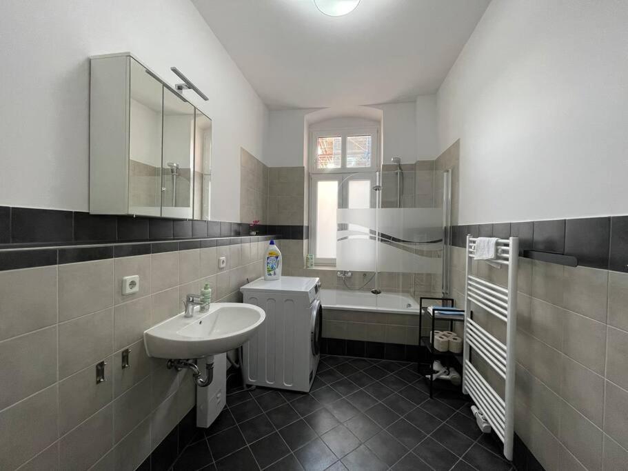Lucky Stays Ls01 - Vollausstattung - Zentrum - Aufzug - Grosse Kueche - 2 Zimmer - Smart-Tv Magdeburg Exterior foto